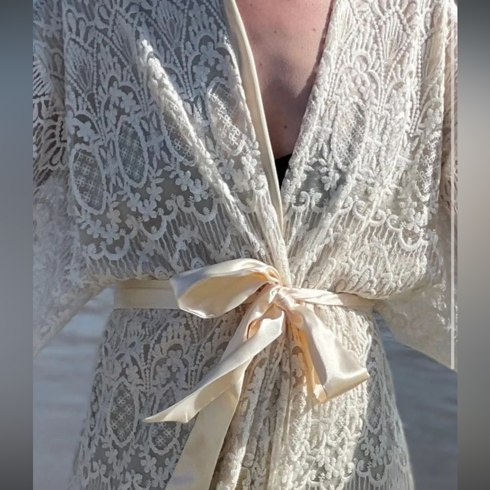 New *rare* Camas Lily Deadstock Fabric Lace Robe Kimono XS-XL Boho Wedding Layer - Picture 5 of 11